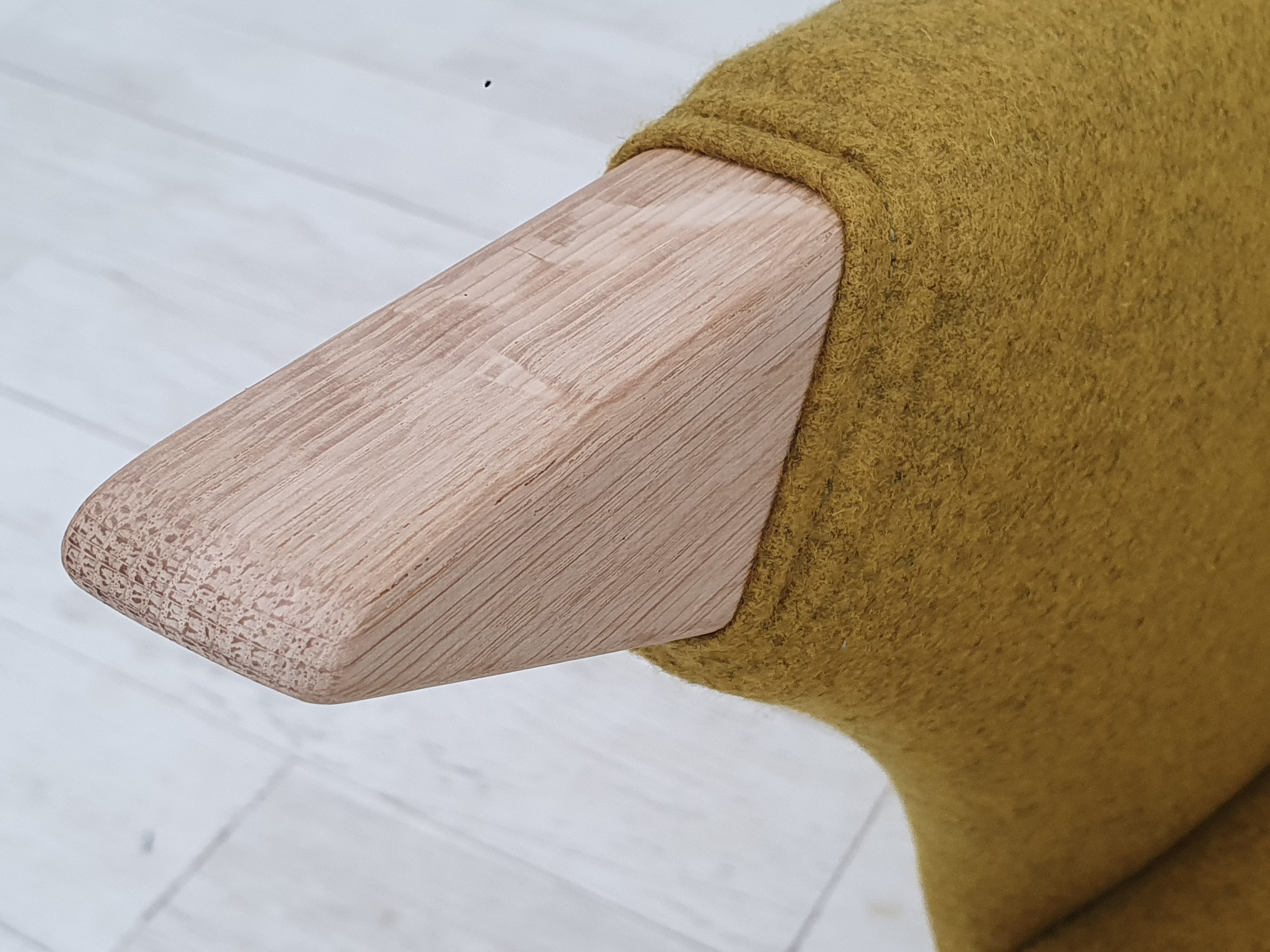 Lænestol model SK 2019, carry-gul møbeluld, udstillingsmodel