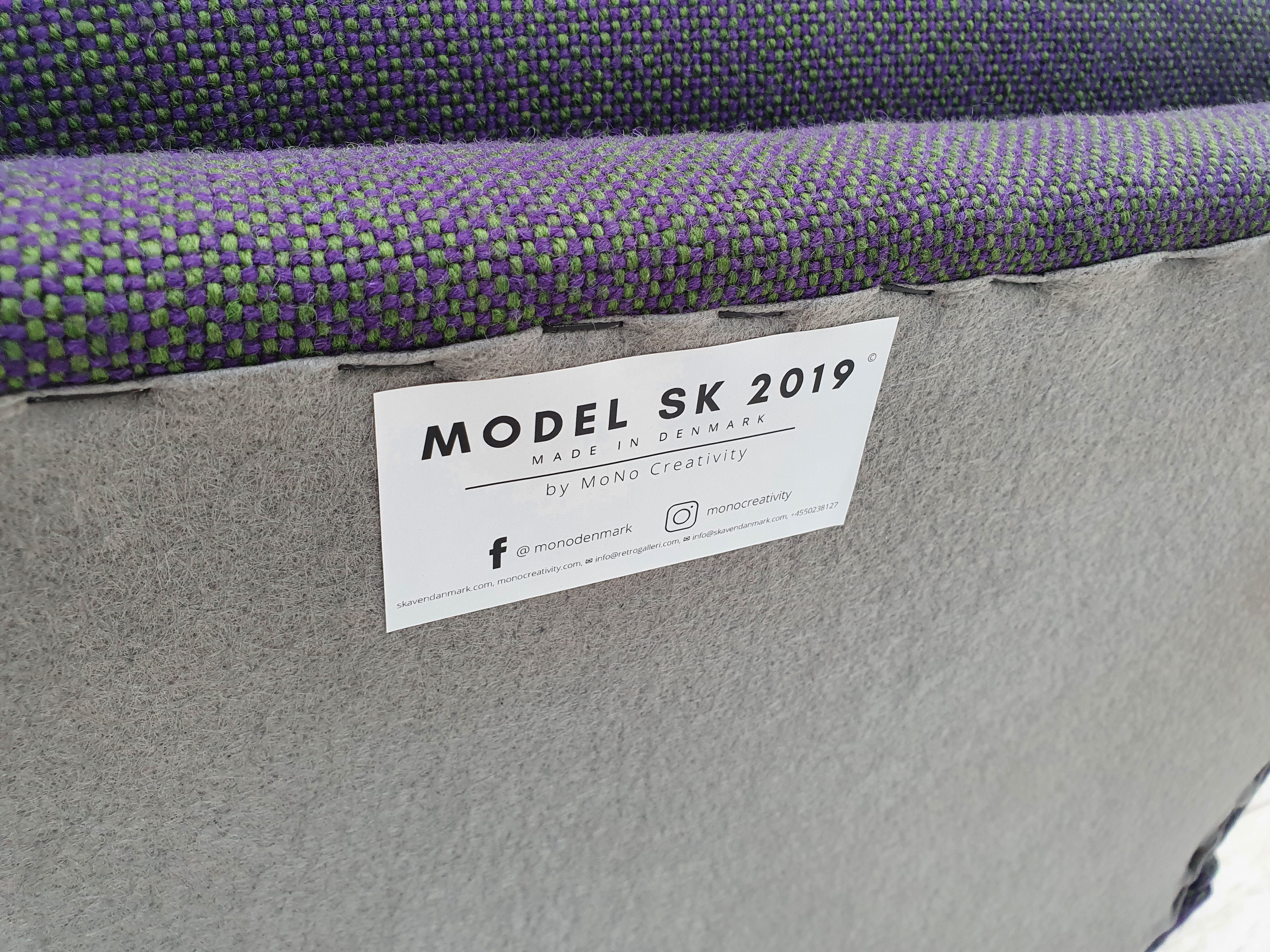 Sofa Model SK 2019, filtagtig møbeluld, knapper - udstilling model