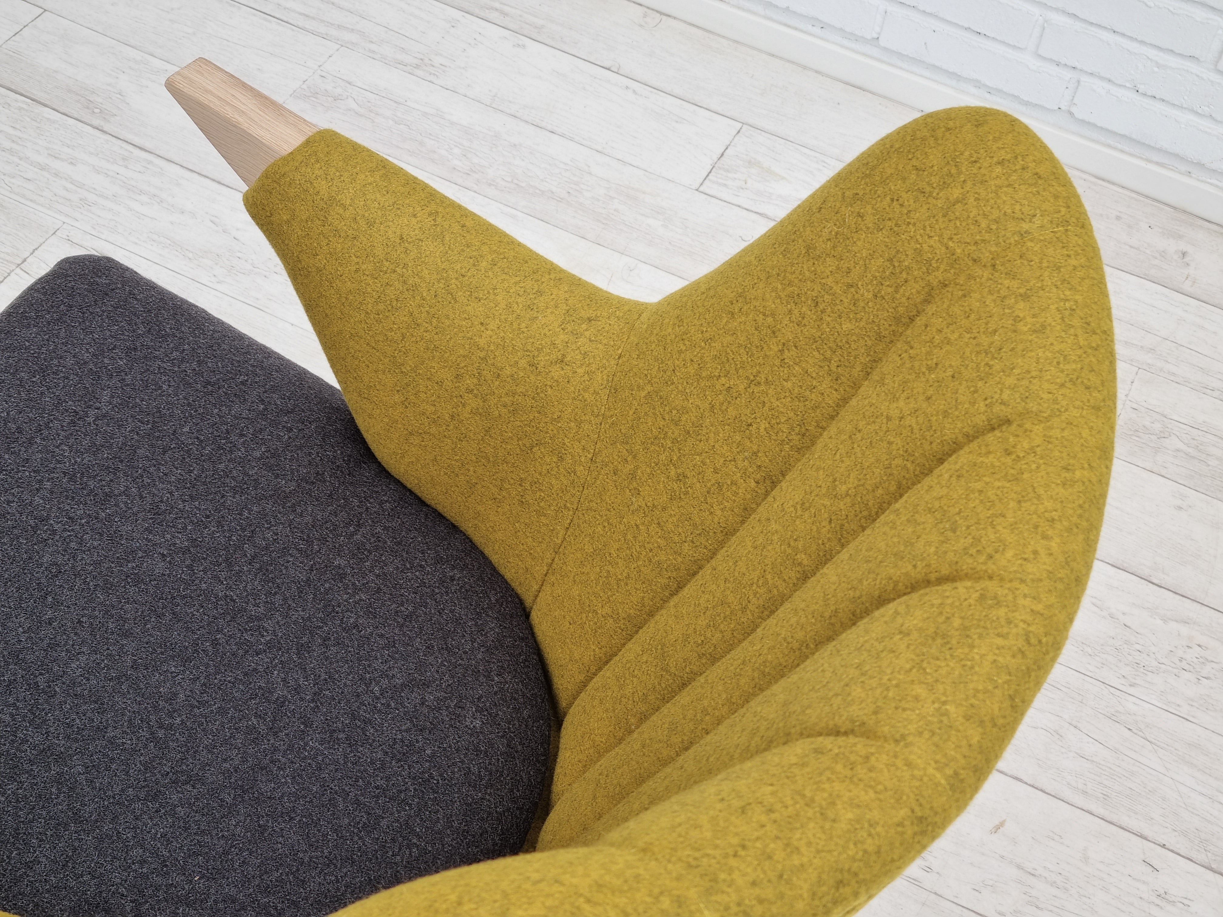 Lænestol model SK 2019, filtagtig møbeluld - ny produceret