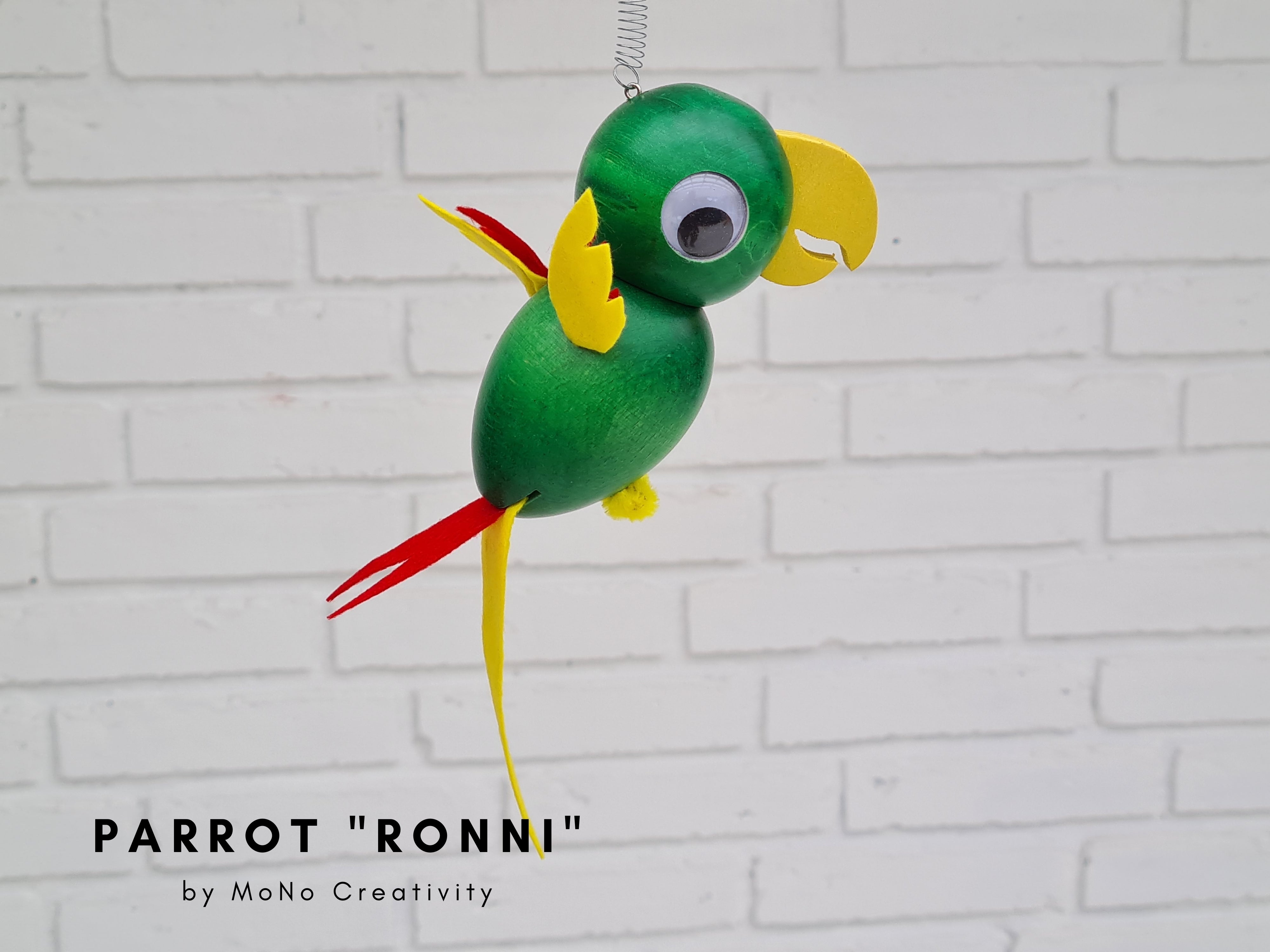 Hængende dekorativ figur, Papegøje "Ronni", bøgetræ