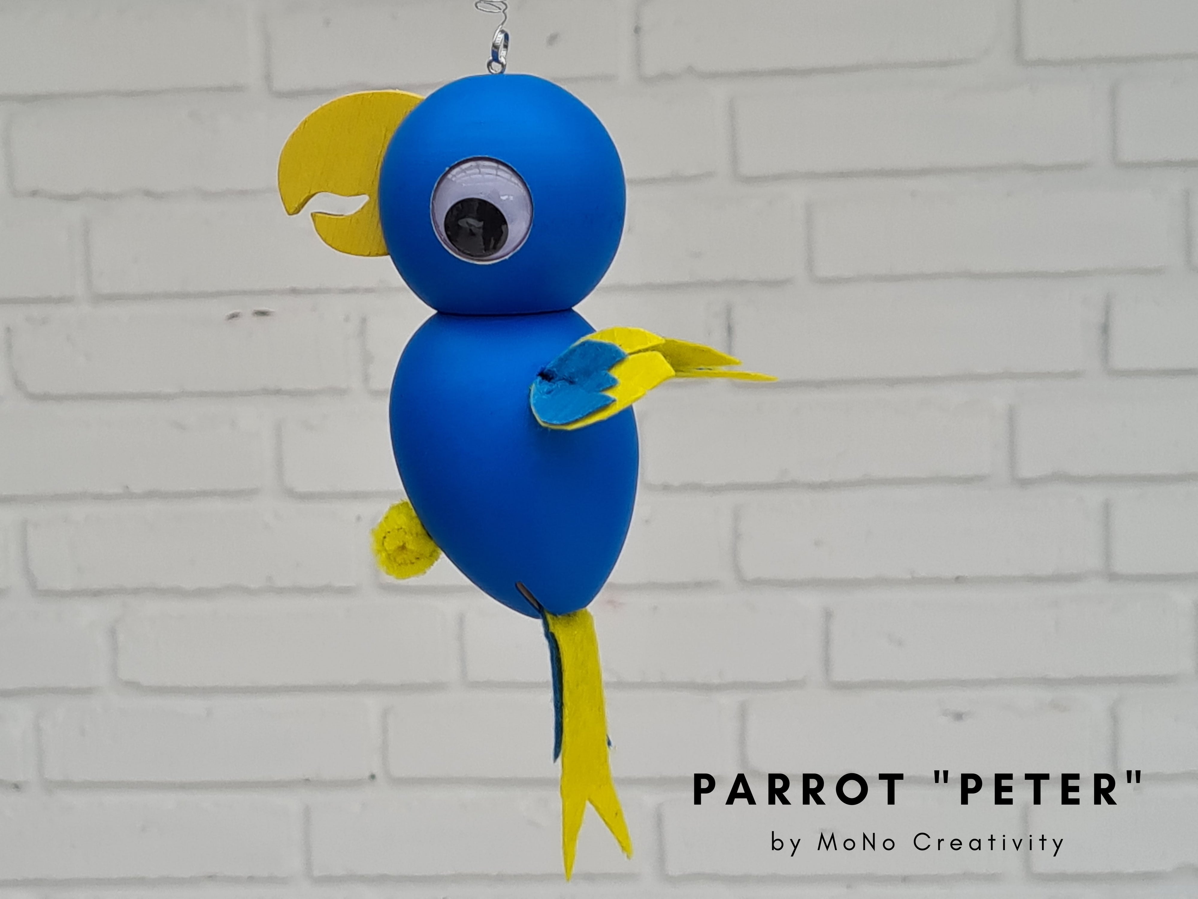 Hængende dekorativ figur, Papegøje "Peter", bøgetræ